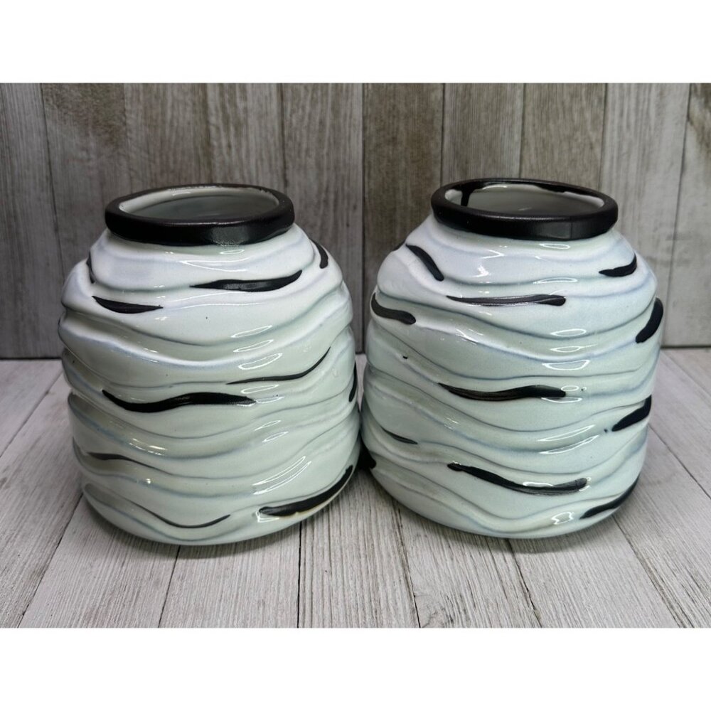 Vtg Pier1 Decorative Pottery Black & White Beehive Style Set of 2 Vases 5" Tall